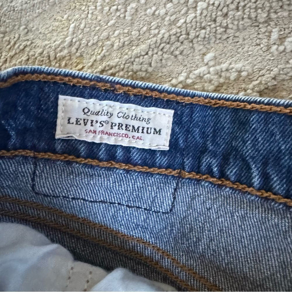 Levi’s premium denim shorts ribacage jean shorts high rise button fly Size 30 - Picture 5 of 13
